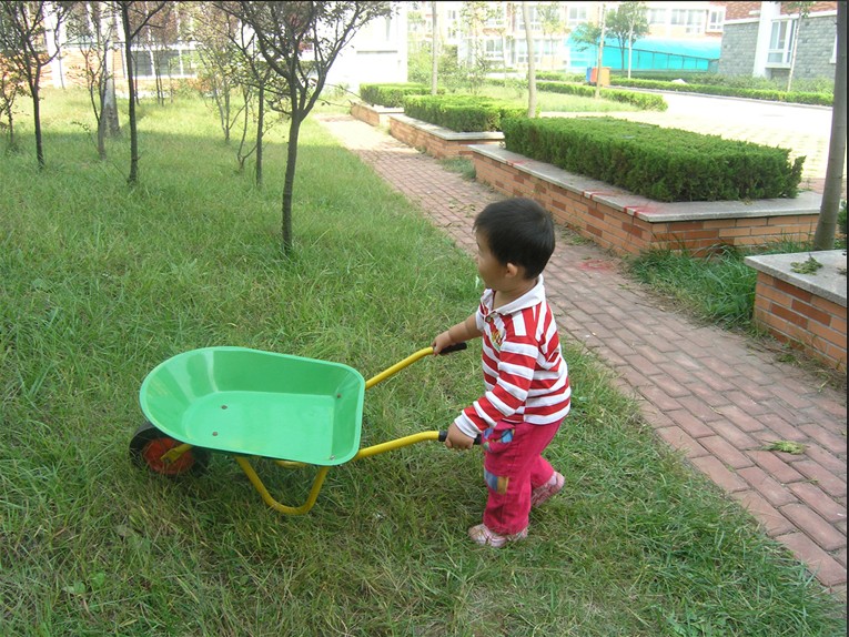 baby wheel barrow